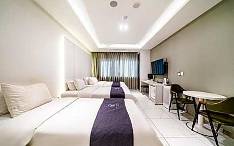 Superior Triple Room
