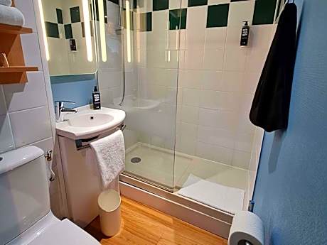 Standard Room with Two Single Beds