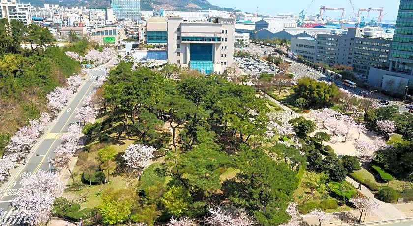 Hotel Hyundai by Lahan Ulsan