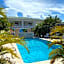 El Flamingo Beach Club