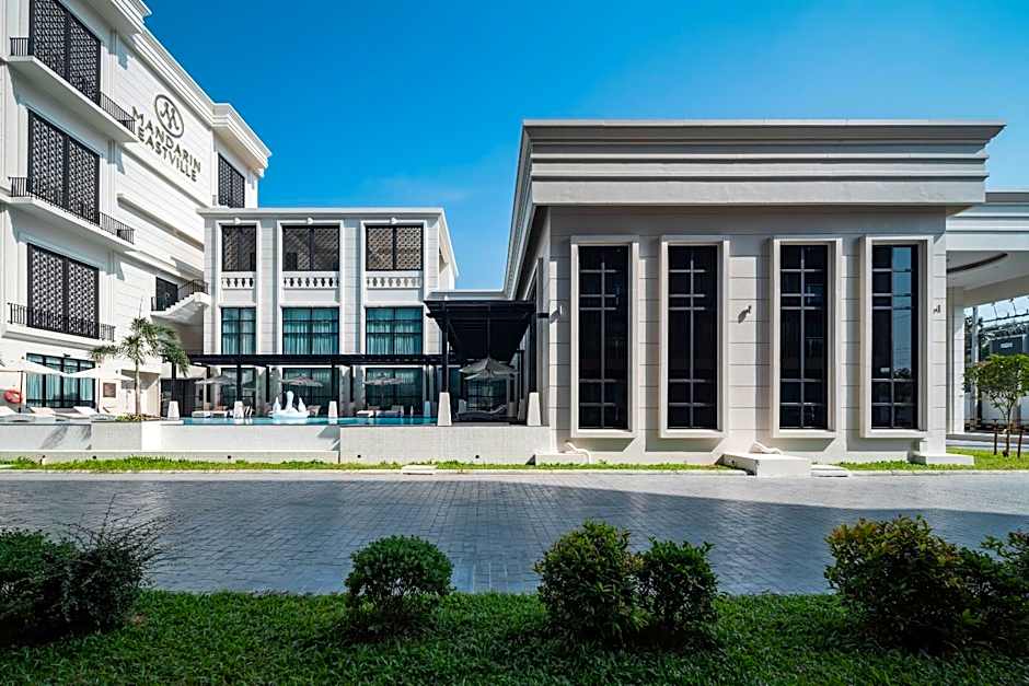 Mandarin Eastville, Pattaya - SHA Extra Plus