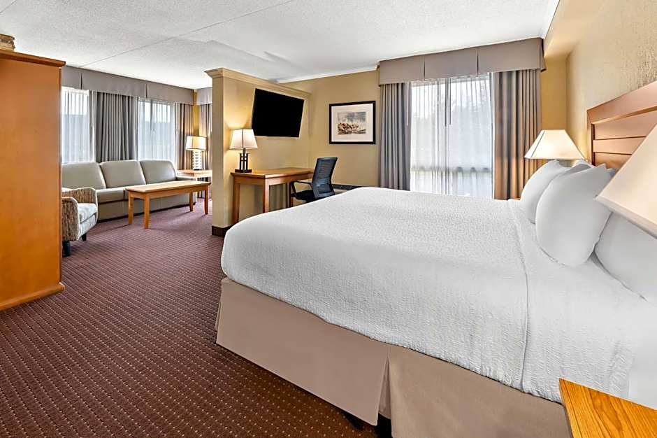 Best Western Plus NorWester Hotel & Conference Centre