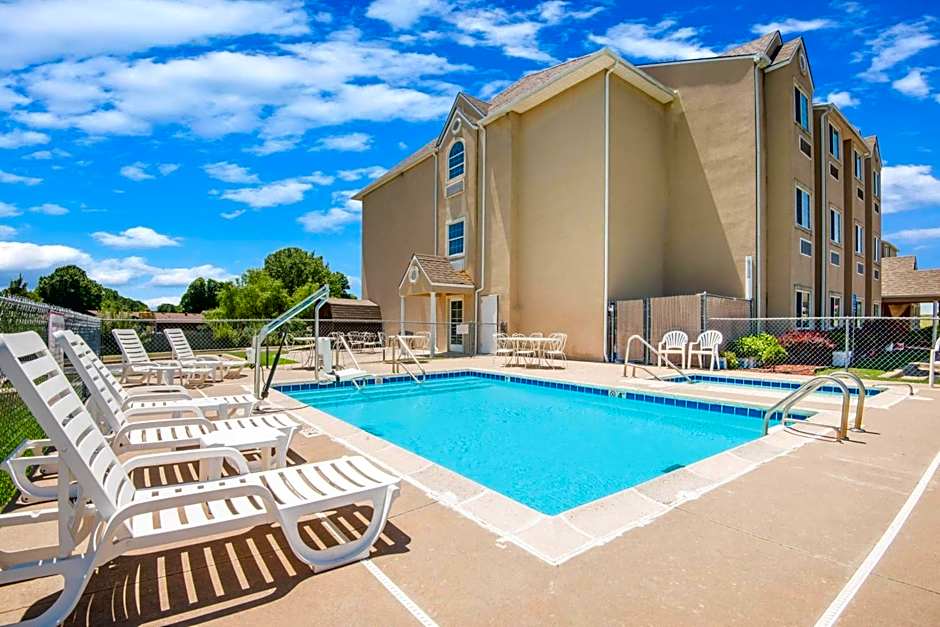 Microtel Inn & Suites By Wyndham Claremore