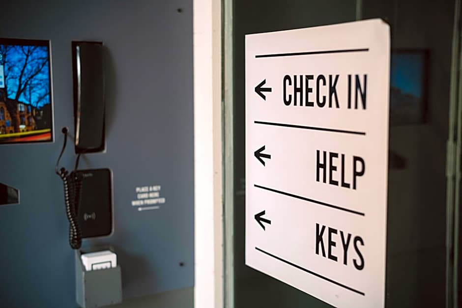 The 1852 Hotel - Self Check-in