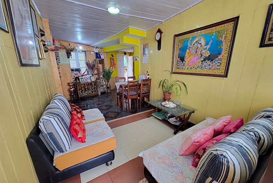 Goroomgo Smriya Homestay Darjeeling