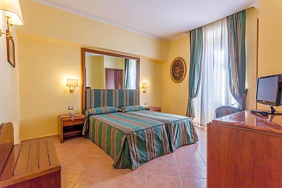 Raeli Hotel Noto
