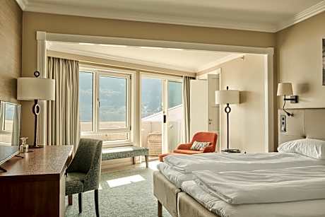 Superior Twin Room Fjord View