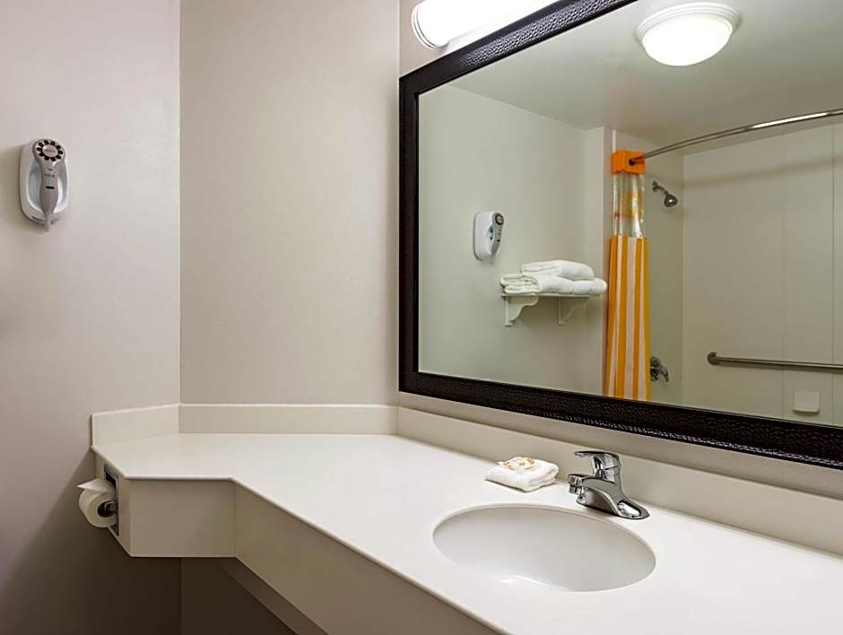 La Quinta Inn & Suites by Wyndham Odessa