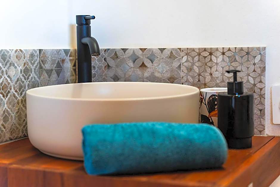 Les Baroudeurs Hostel