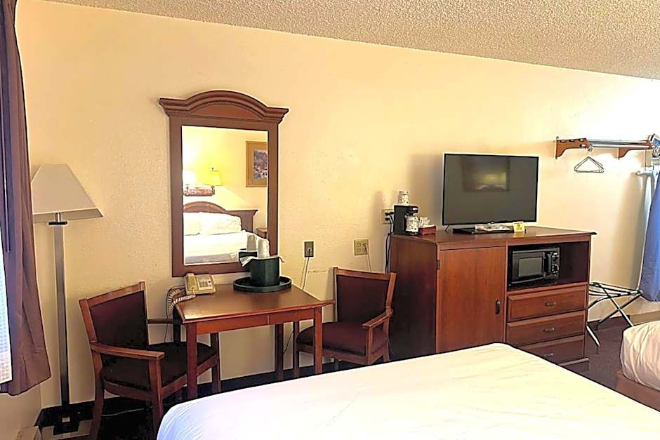 Lone Tree Inn