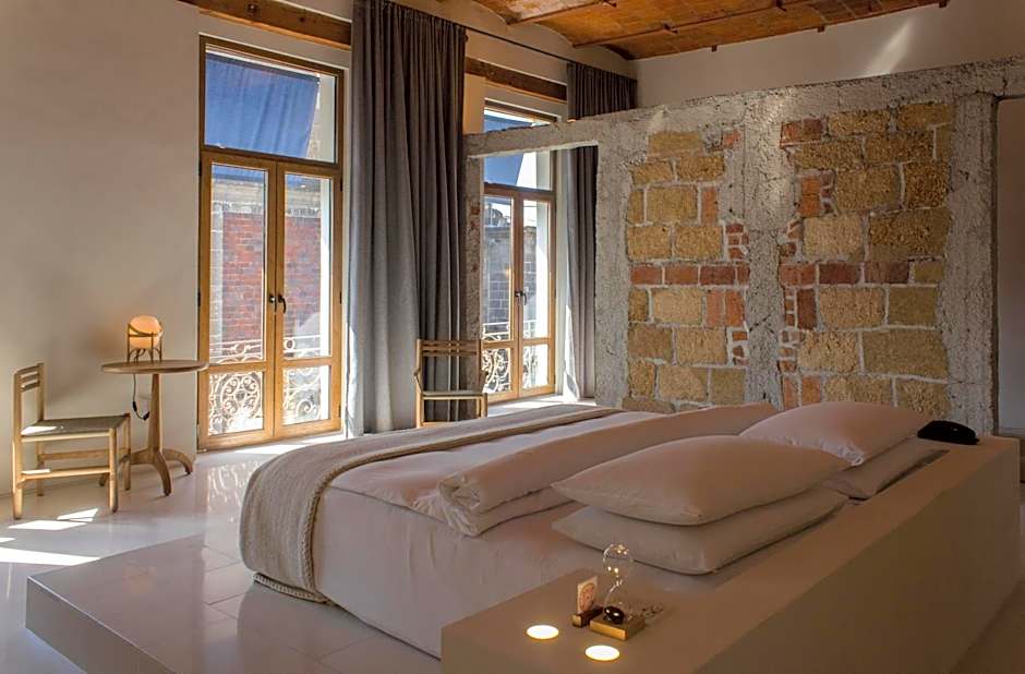 Photo 1 of 7 of Suite, City View