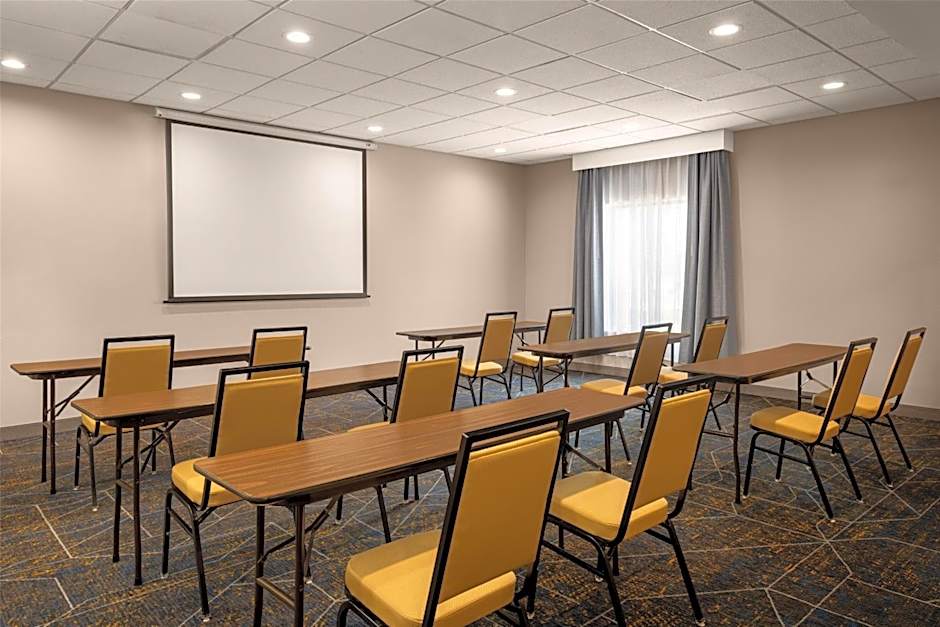 Hampton Inn By Hilton & Suites Moline-Quad City International Airport, Il