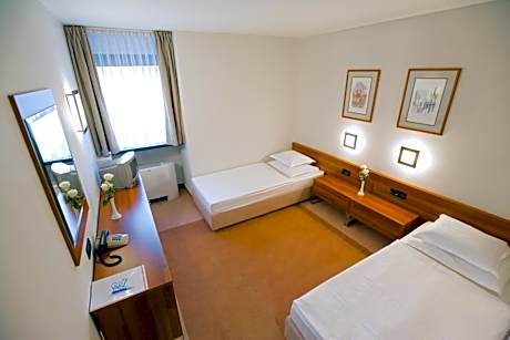 Standard Family Room