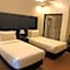 Piña Suites