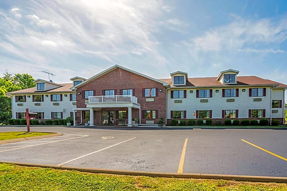 Econo Lodge Inn & Suites Ripley