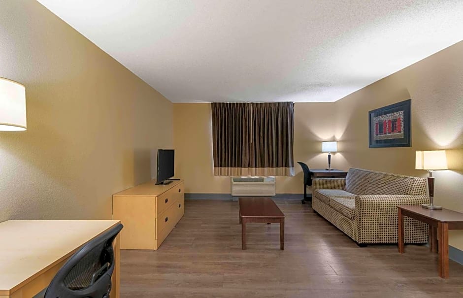 Extended Stay America Suites - Kansas City - Overland Park - Quivira Rd.