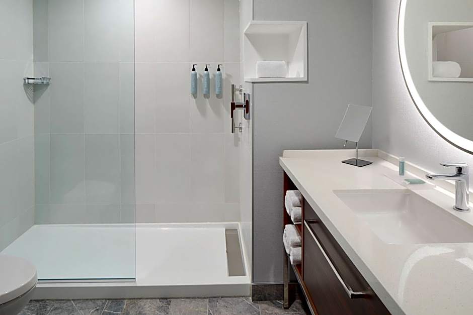 Courtyard by Marriott Montreal Laval