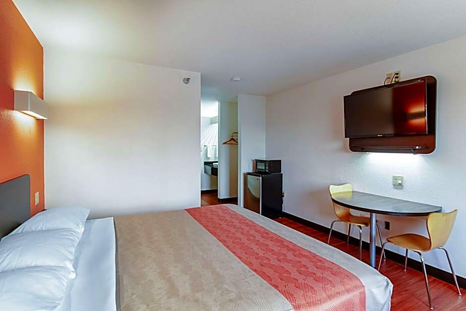 Motel 6-Lebanon, IN