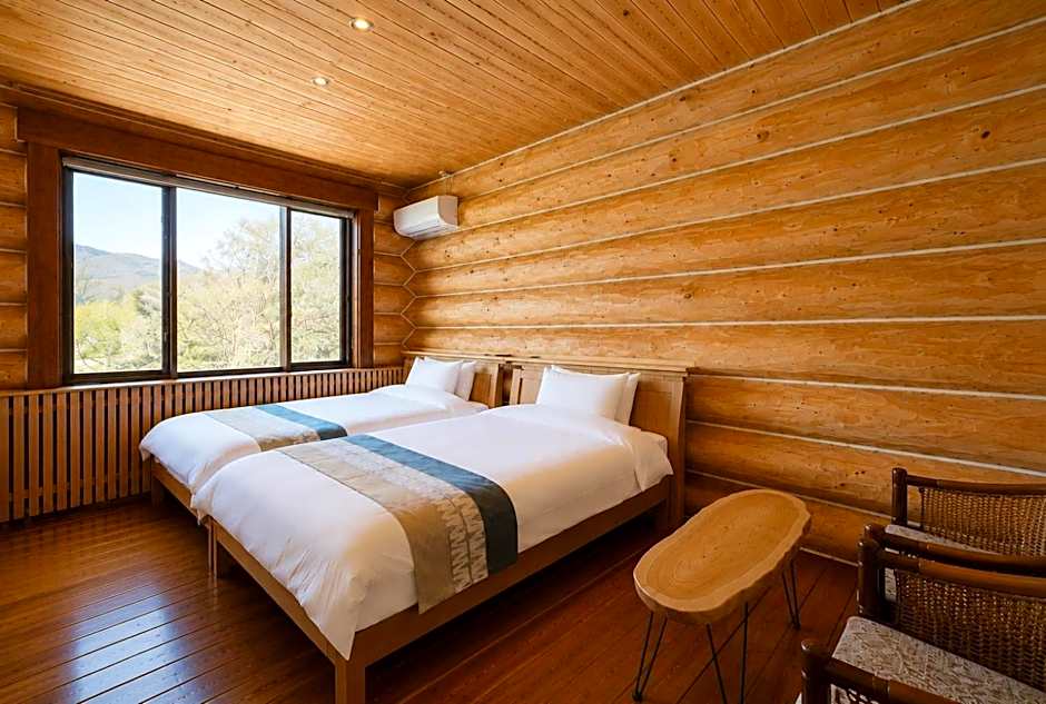 Reposer Hakuba Hotel and Offsite Villa