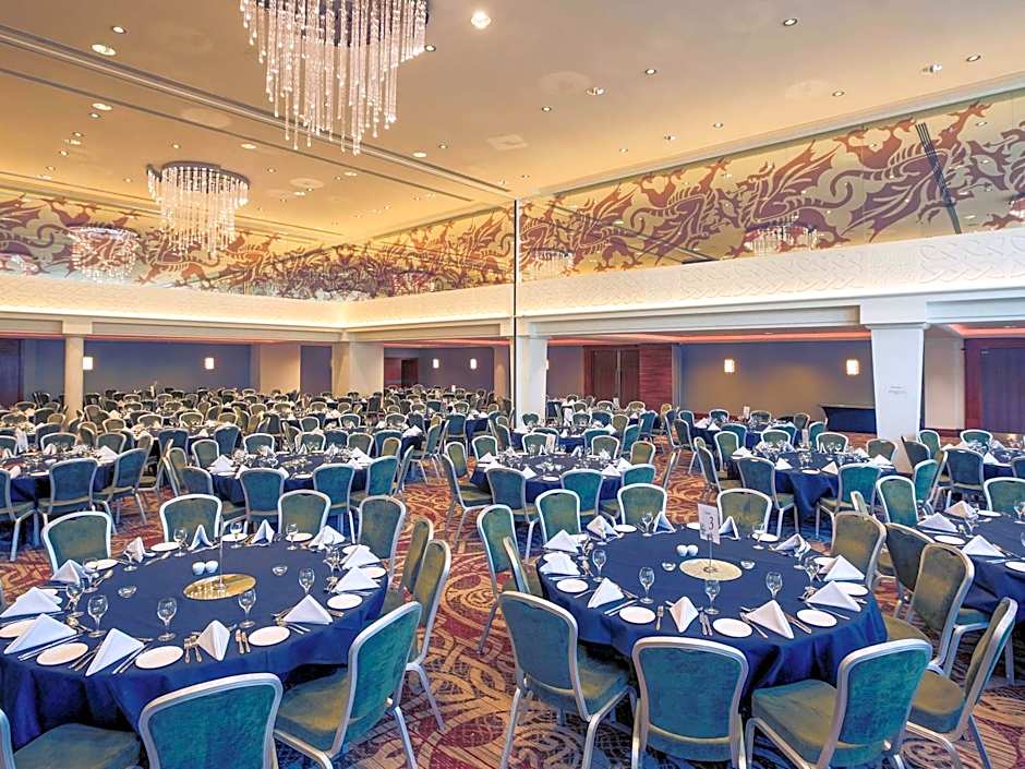 Holland House Hotel Cardiff By Sunday