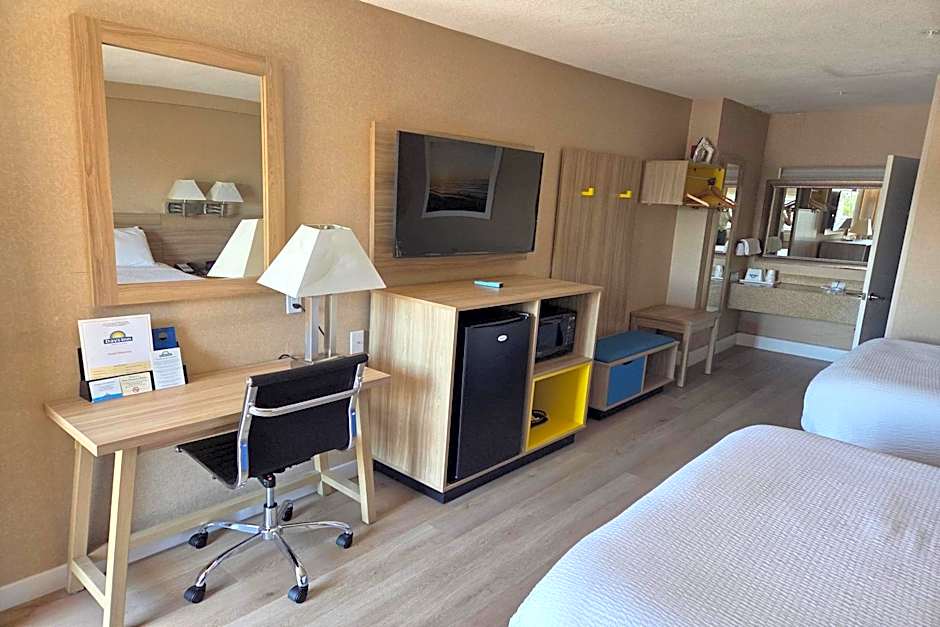 Days Inn by Wyndham Alhambra CA
