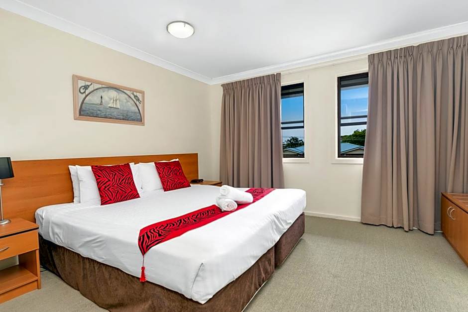 Peninsula Nelson Bay Motel and Serviced Apartments