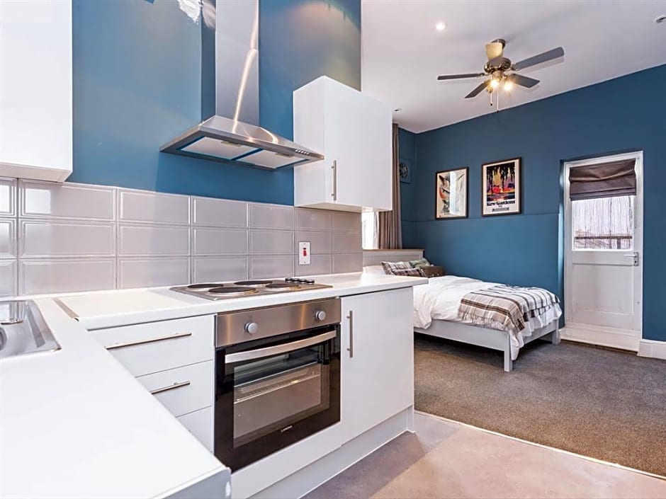 Summerfield Pub & Boutique Rooms