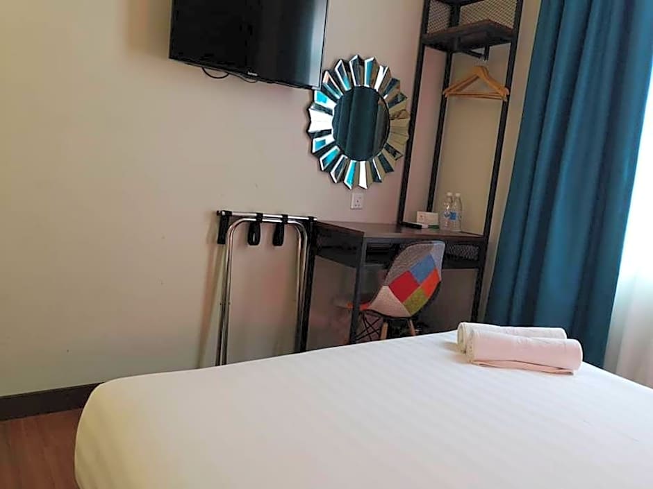 W Hotel Cemerlang