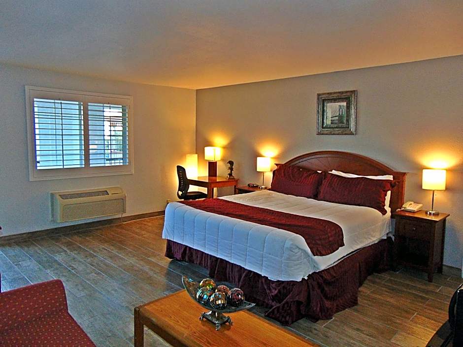 Ramada by Wyndham Kingman