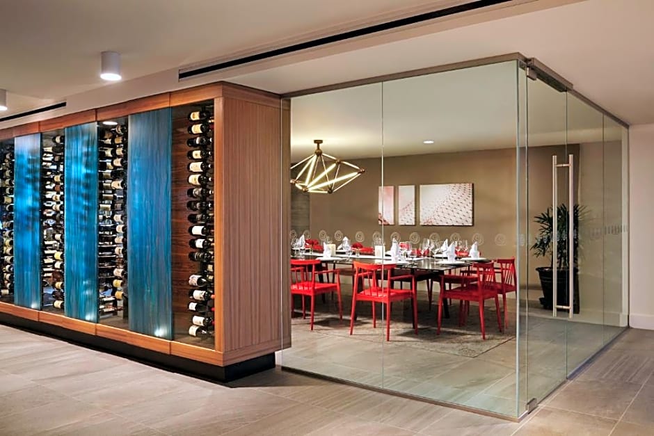 The Waterstone Resort & Marina Boca Raton, Curio Collection by Hilton