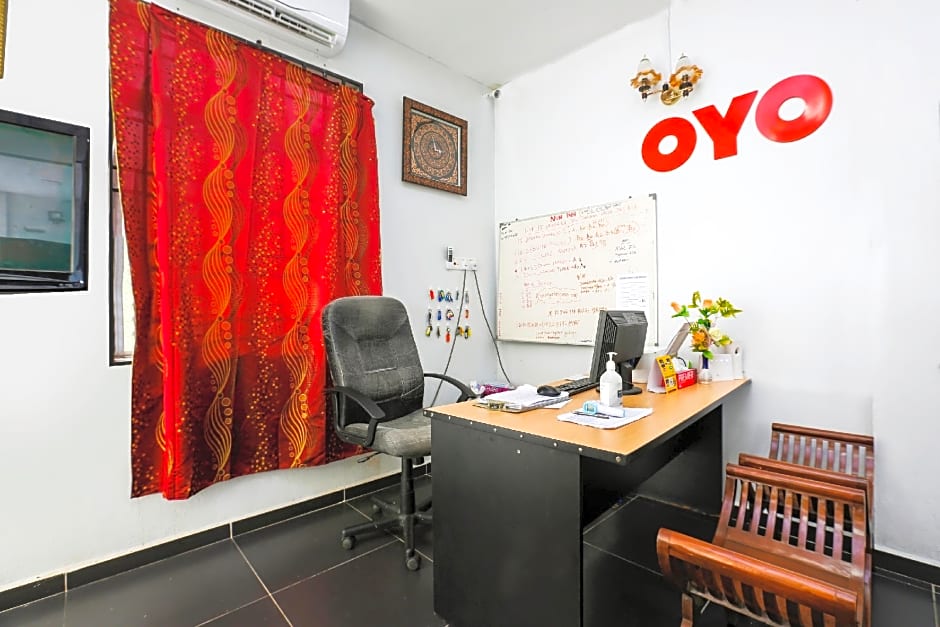 OYO 89933 Nun Hotel