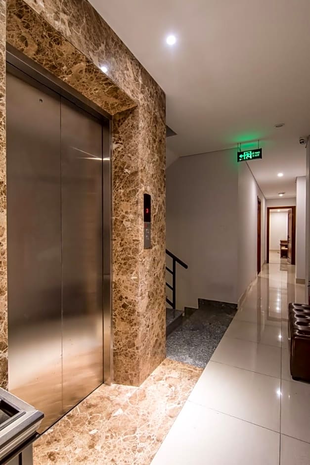 APOLLO AIRPORT HOTEL