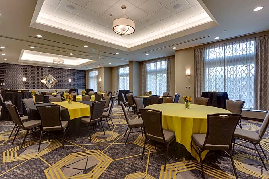 Drury Inn & Suites Pittsburgh Airport Settlers Ridge