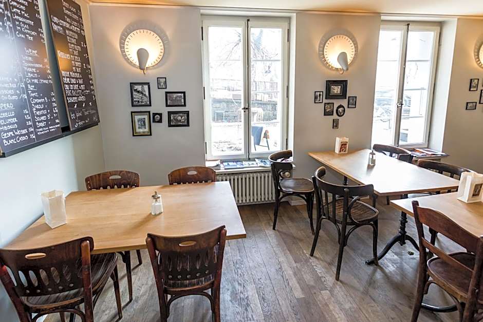 Hotel & Bistro Pêle-Mêle