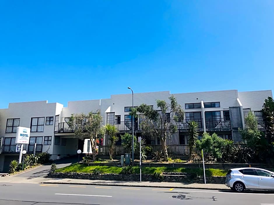 Wrights by the Sea Motel