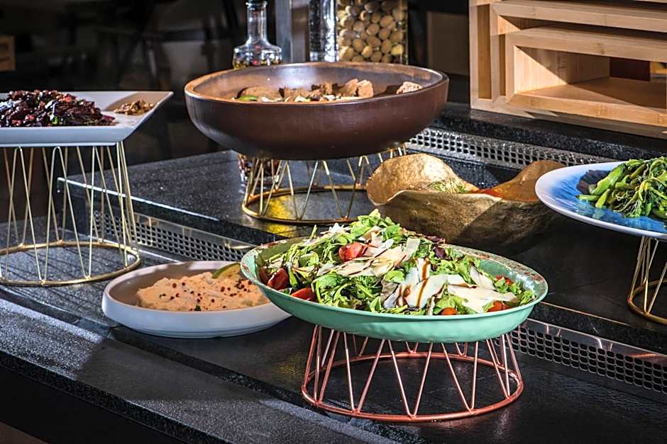 Noble Hotel & Suites - Adults Only