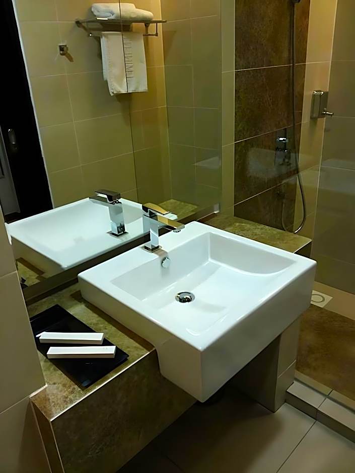 Eminent Hotel