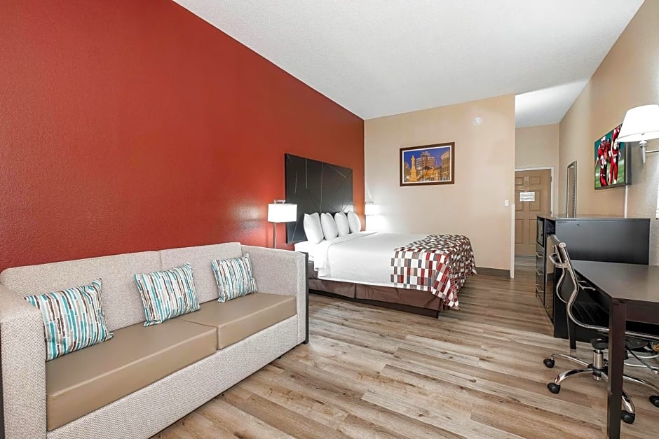 Red Roof Inn & Suites Macon