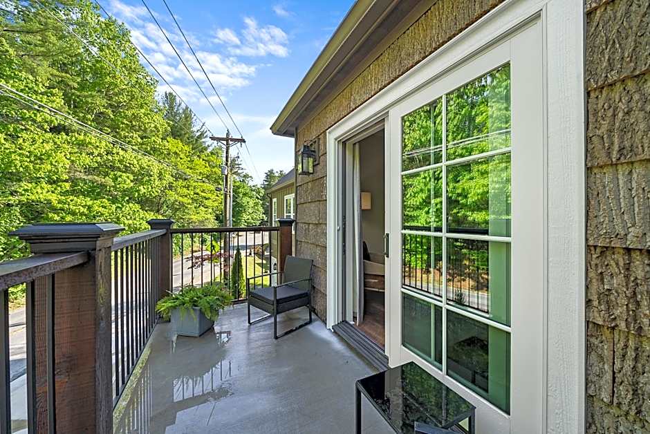 The Blowing Rock Manor