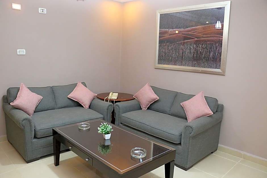 Over Mountains Hotel