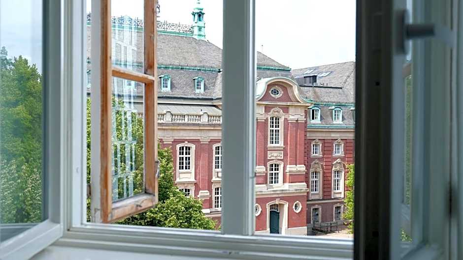 Frauenhotel Hanseatin - Women Only