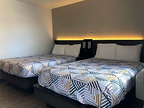 Quadruple Room - Disability Access - Roll in Shower