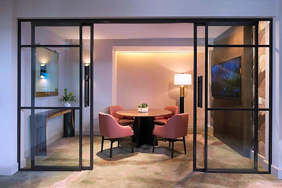 Sheraton Grand Sacramento Hotel