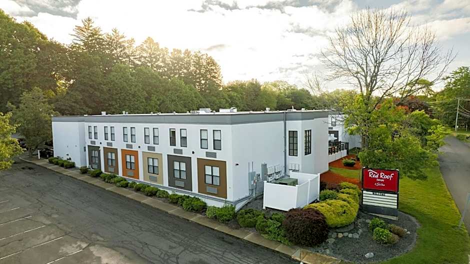Red Roof Inn & Suites Middleborough