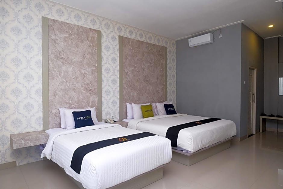 Urbanview Hotel DJ Inn Tegal