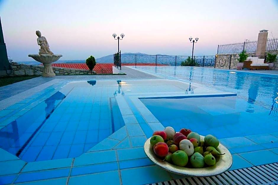 Rafkos Mansion with Private Pool and Amazing View