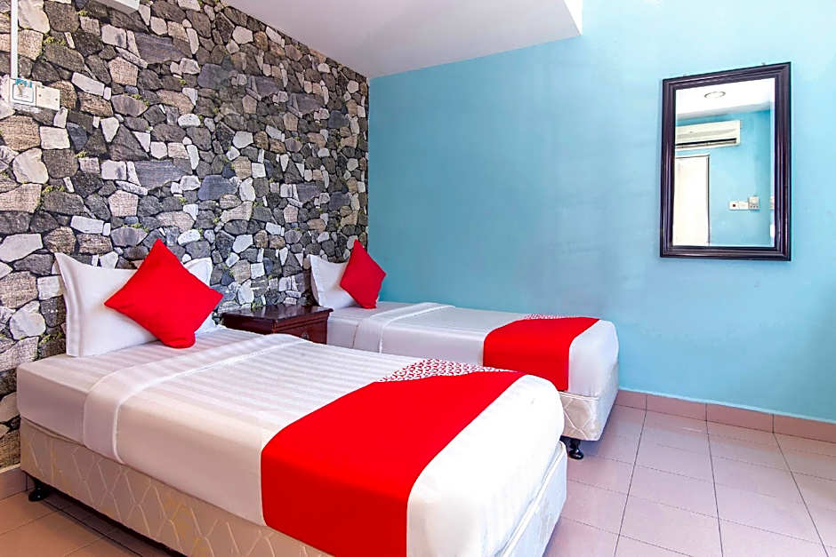 Capital O 252 Lotus Hotel