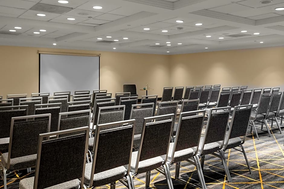 Holiday Inn Boston - Dedham Hotel & Conference Center by IHG