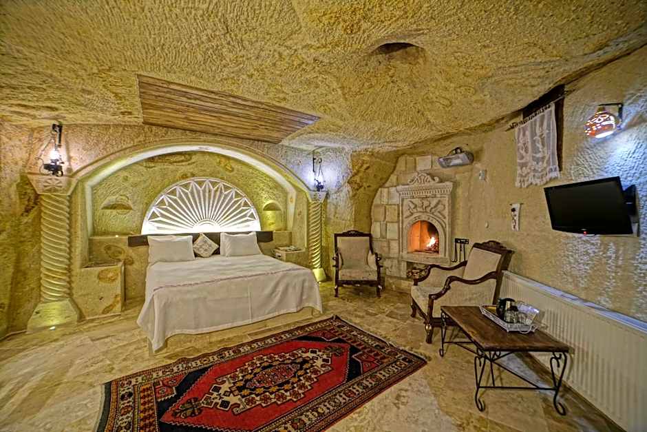 Jerveni Cave Hotel