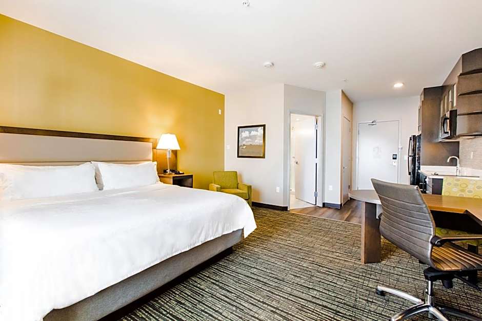 Candlewood Suites West Edmonton - Mall Area By IHG